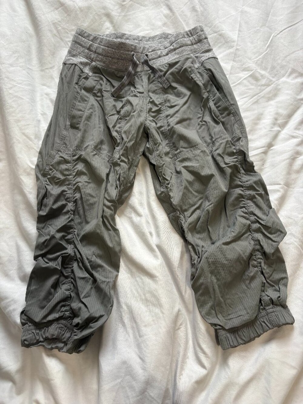 Ivivva Grey Lightweight Athletic Capris - size 12